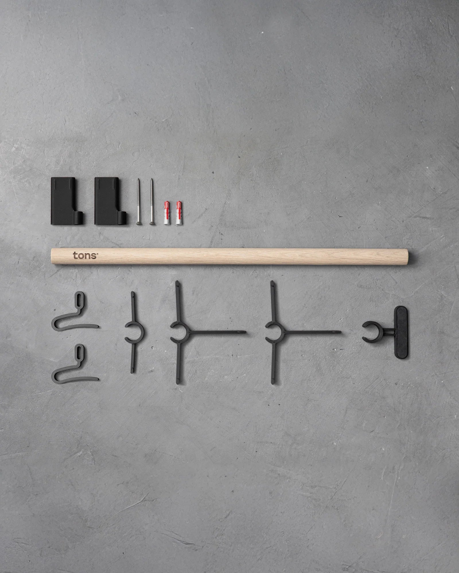 Tons Studio Rack C . Shoes + 2x Glasses + Helmet