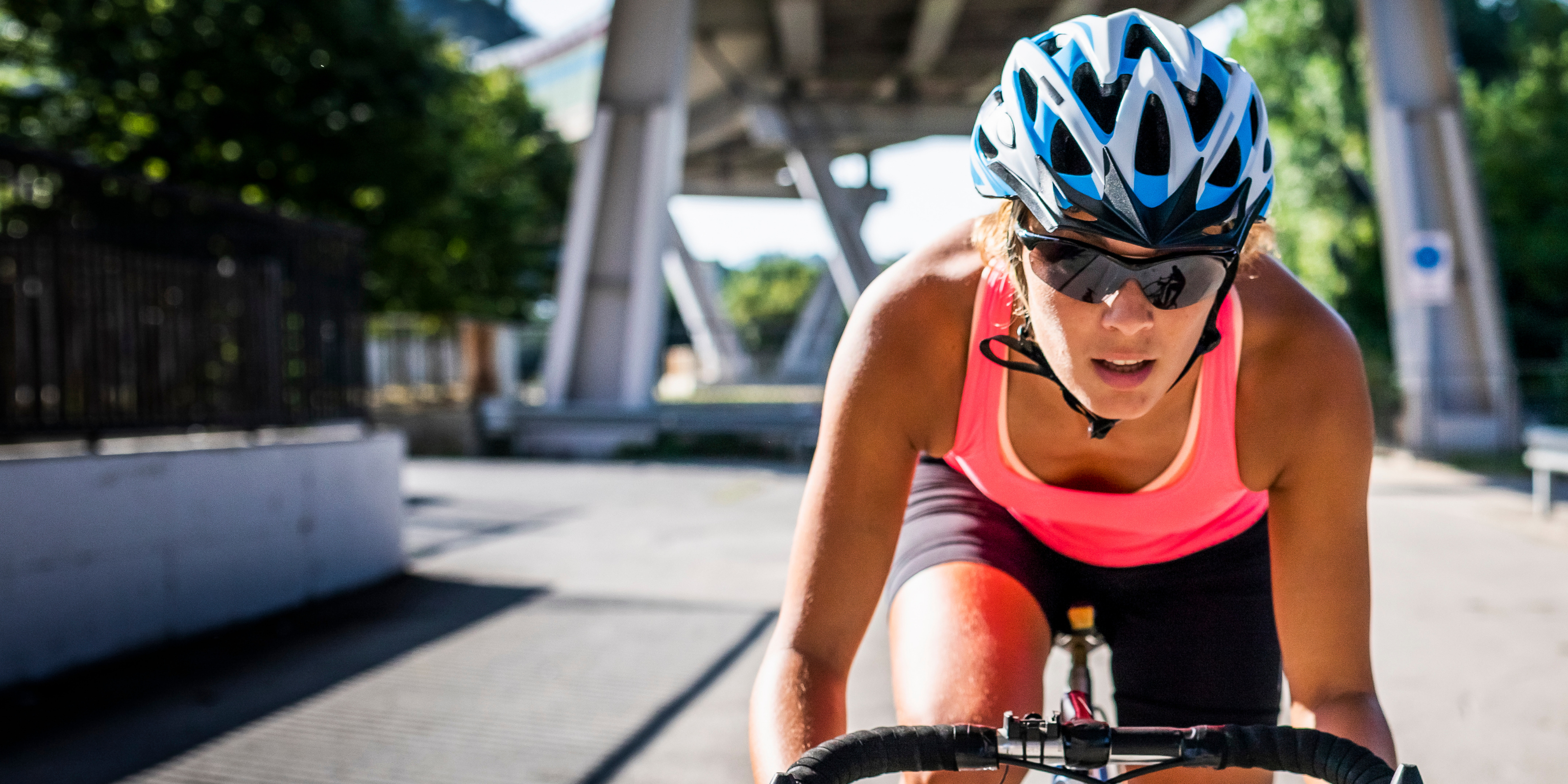 Women Cycling Drink Chew Gels Protein Bar