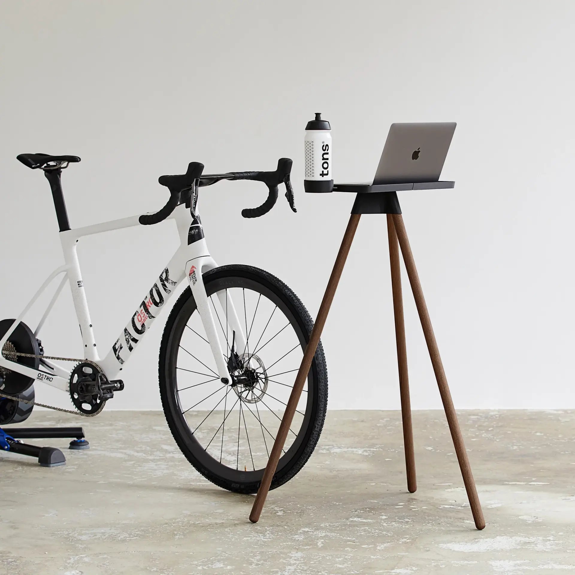 Tons Studio Laptop Race Table Natural Oak