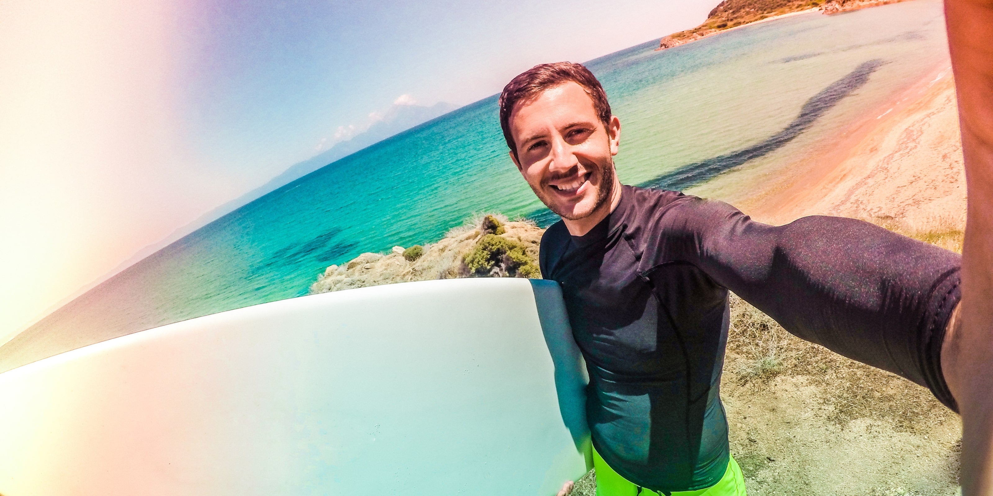 Easypix GoExtreme Actionkamera Enduro 4K - Man Selfie Surfing