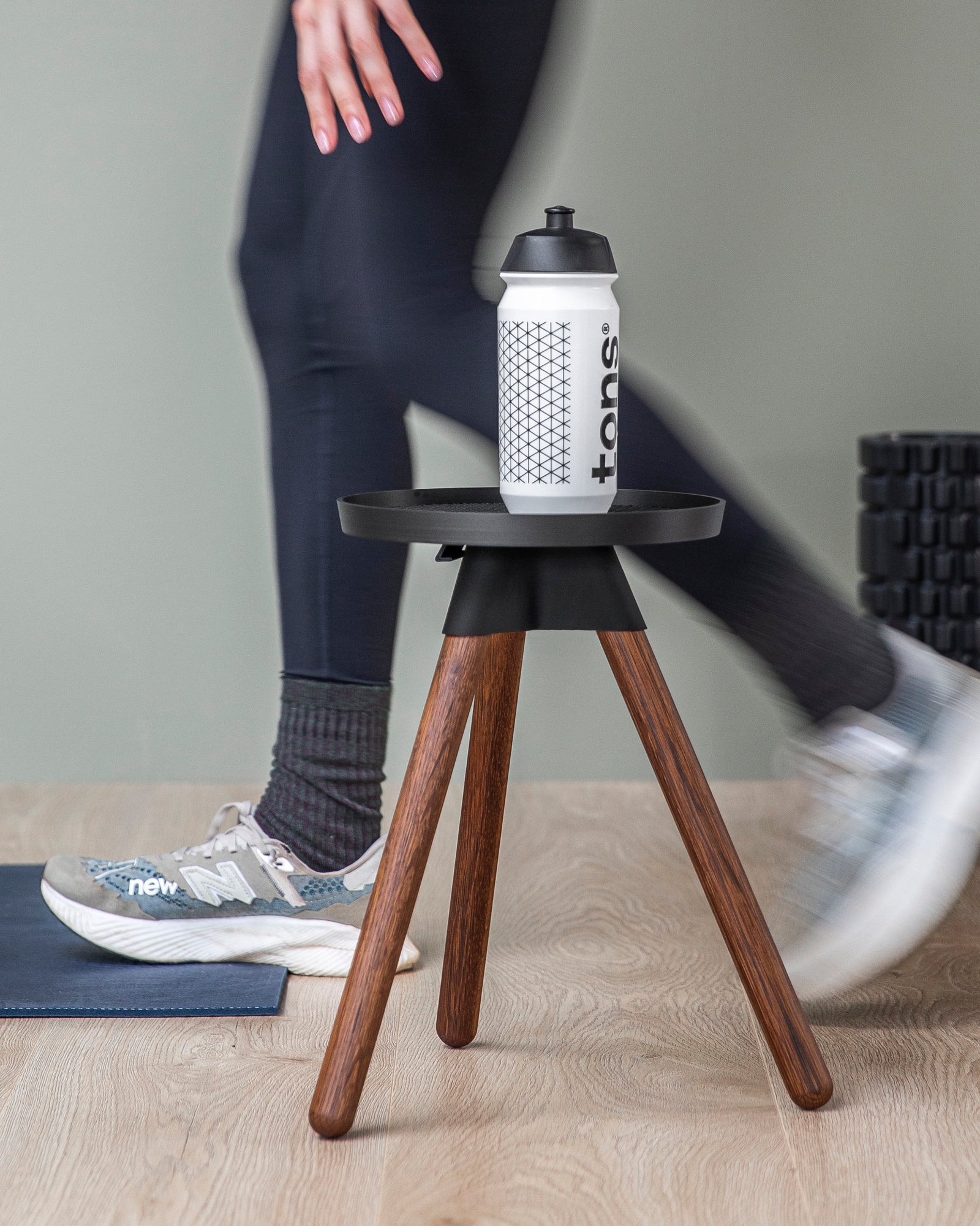 Tons Core Stand — Phone