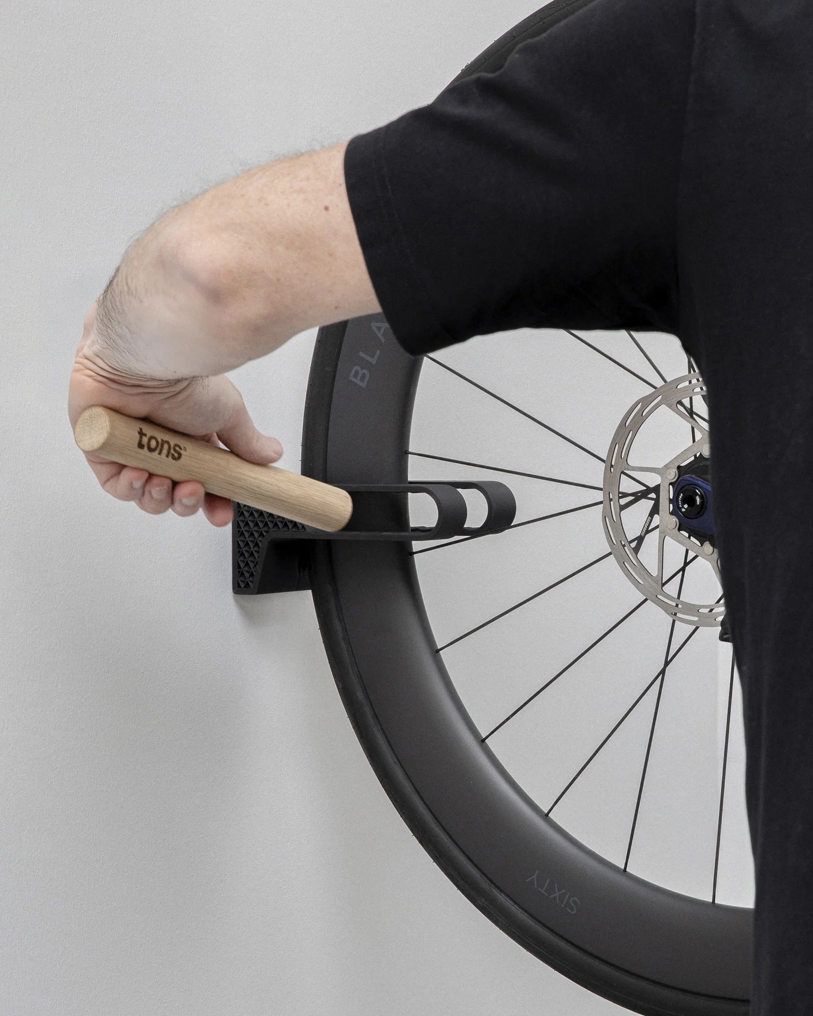 Tons Wall Mount  | Vertical - Gravel