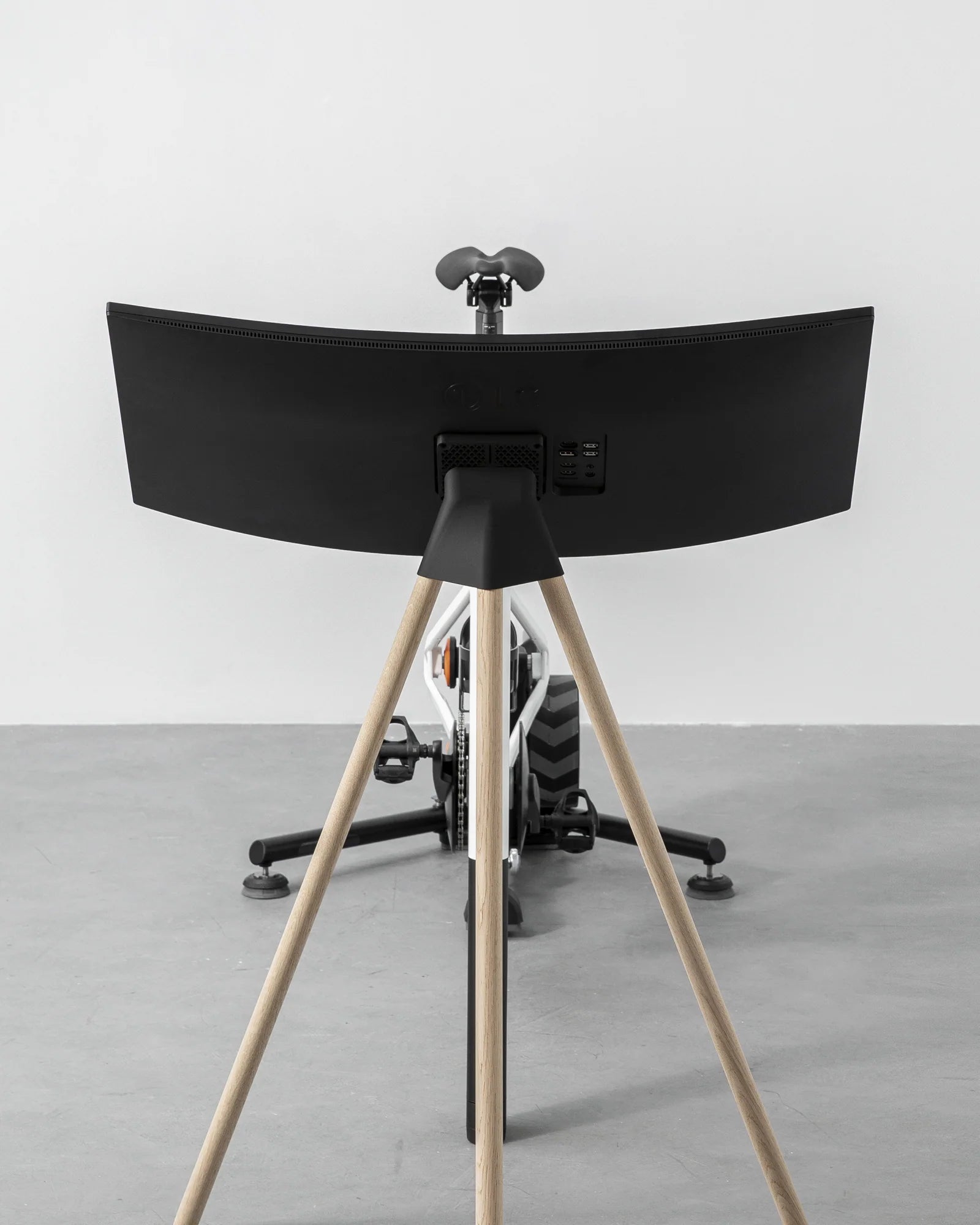 Tons Widescreen Stand