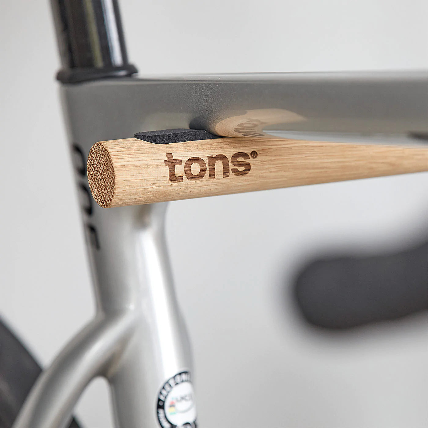 Tons Studio Wall Mount MTB White Beech